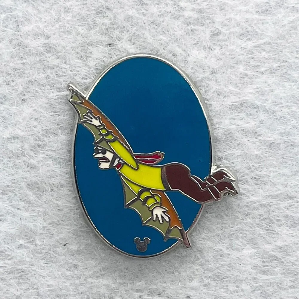 🔮 5/$25 Disney Mickey's Toontown Man With Wings Pin